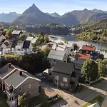 Close To The Mountain Svolvær