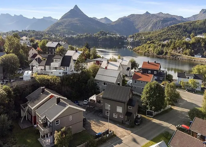 Close To The Mountain Svolvær