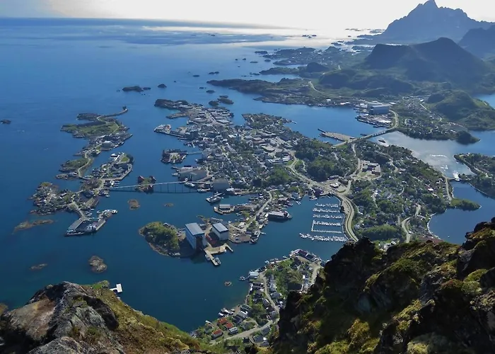 Close To The Mountain Daire Svolvær